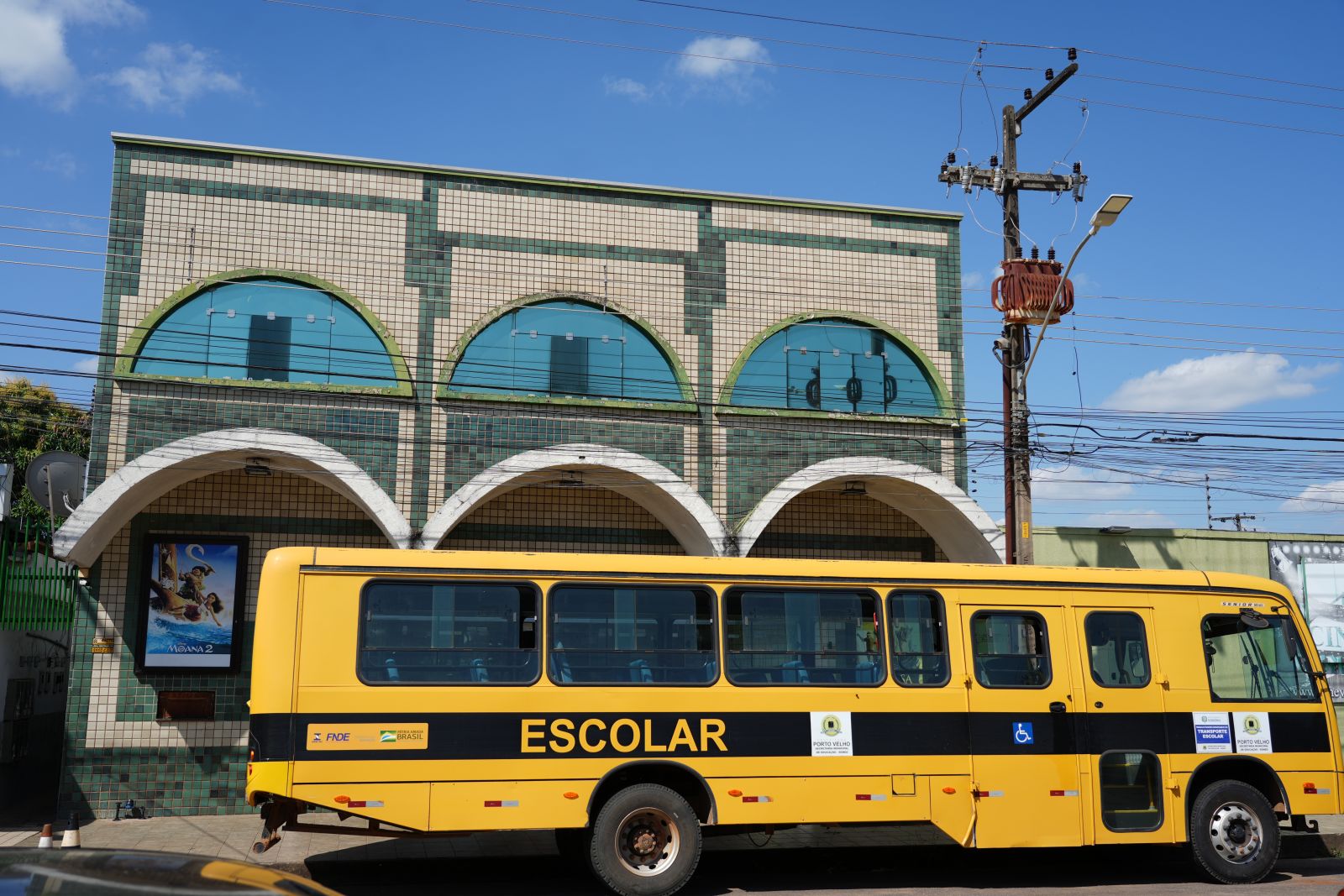 Proposta busca transformar a experiência, no cinema, em uma extensão da sala de aula
