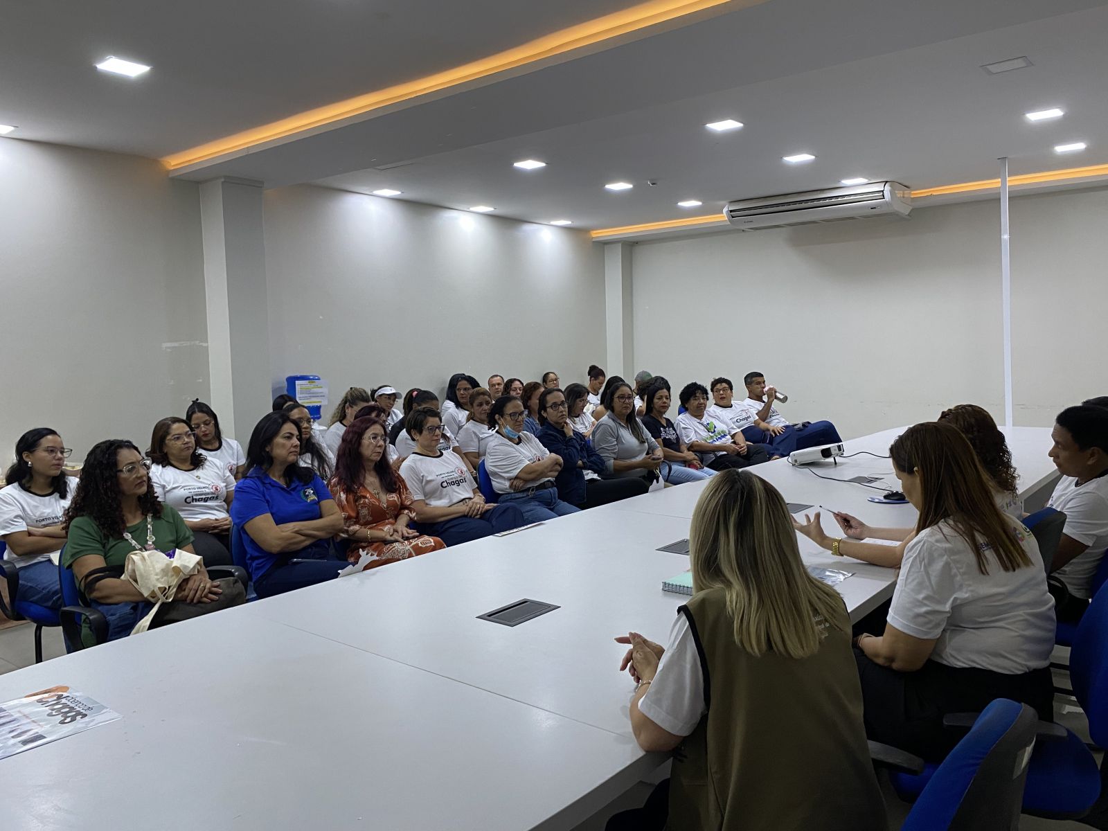 Atividade abordou riscos, formas de transmissão, sintomas e medidas de proteção